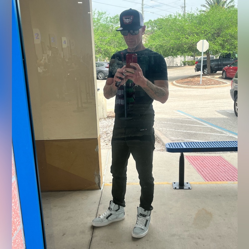 Meet your Posher, Dead4life